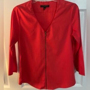 Banana Republic, Tomato Red, Front Zipper, 3/4” Sleeve, Shirt Size XS.
